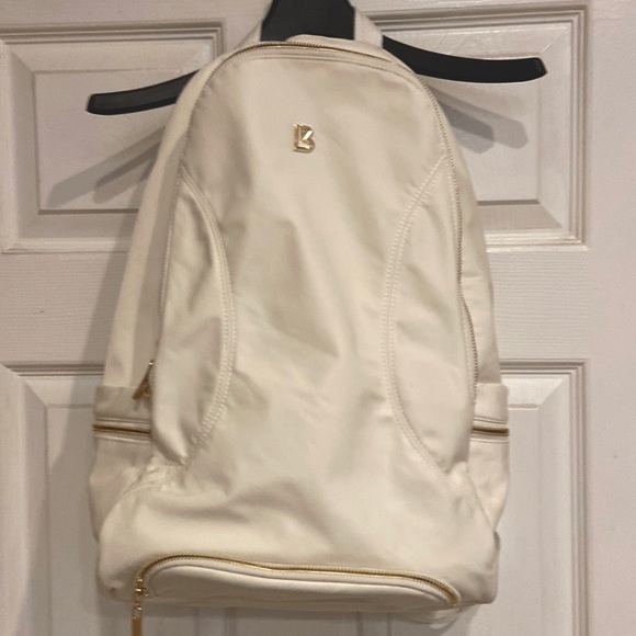 Buffbunny Collection Handbags - Buffy bunny, game changer backpack Aspen white with insulated food area